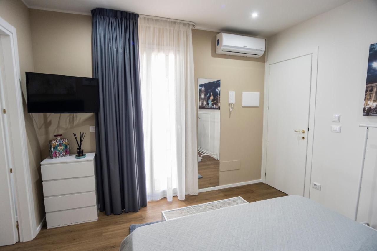 Filomena Charme Luxury Apartment คาตาเนีย ภายนอก รูปภาพ